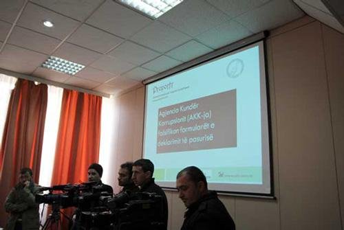 Preteni falsifikon formularët e deklarimit të pasurisë