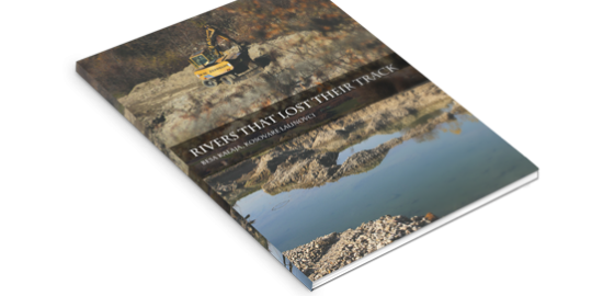 Rivers that lost their track