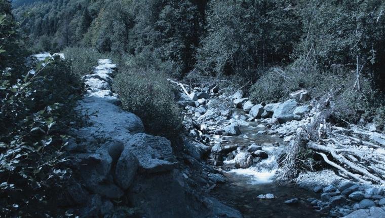 Ligjshmëria e kontestuar e hidrocentraleve