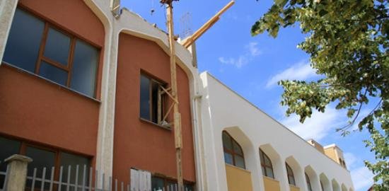 Në emër të zotit kundër ligjit