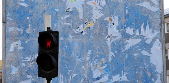 Një jetë me frikë e diskriminim