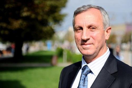 Qemajl Mustafa hetohet për tenderë